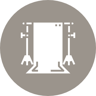 Practice your swing with the golf simulator
